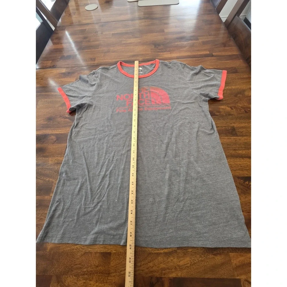 The North Face Short Sleeve XL  Stretchy  Cotton Polyester Sku 15